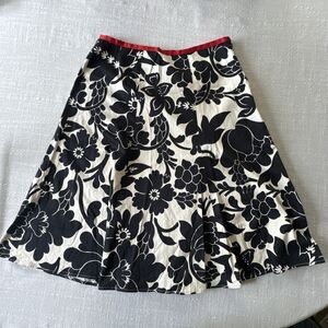 Donna Degnan Vintage‎ Black And White Knee Length Floral Skirt Women's Size 4